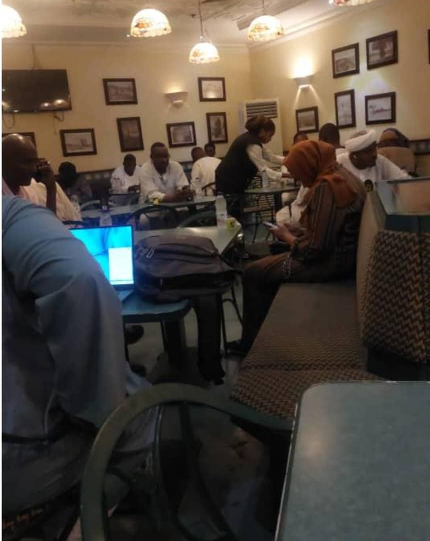 تفاصل مثيرة عن فندق مشهور ينشط ساعة الإنترنت للمواطنين بى 20 الف تفاصل مثيرة عن فندق مشهور ينشط ساعة الإنترنت للمواطنين بى 20 الف