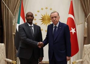 أردوغان يستقبل القائد العام للقوات المسلحة السودانية