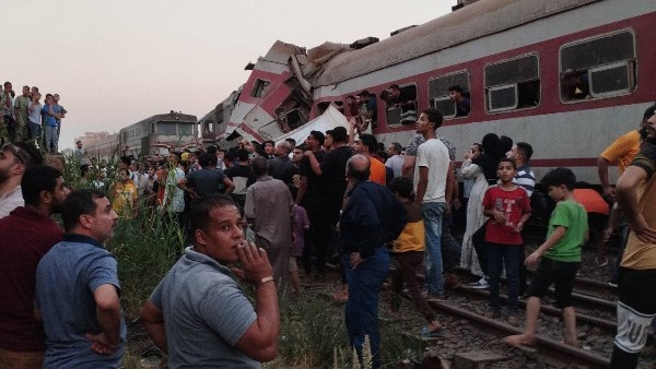 قرارات عاجلة في مصر بعد حادث القطارين