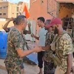 قائد سلاح المدرعات يصل الدفاعات المتقدمة في هذه المنطقة الاستراتيجية