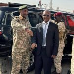 البرهان : يفاجئ محافظ بنك السودان
