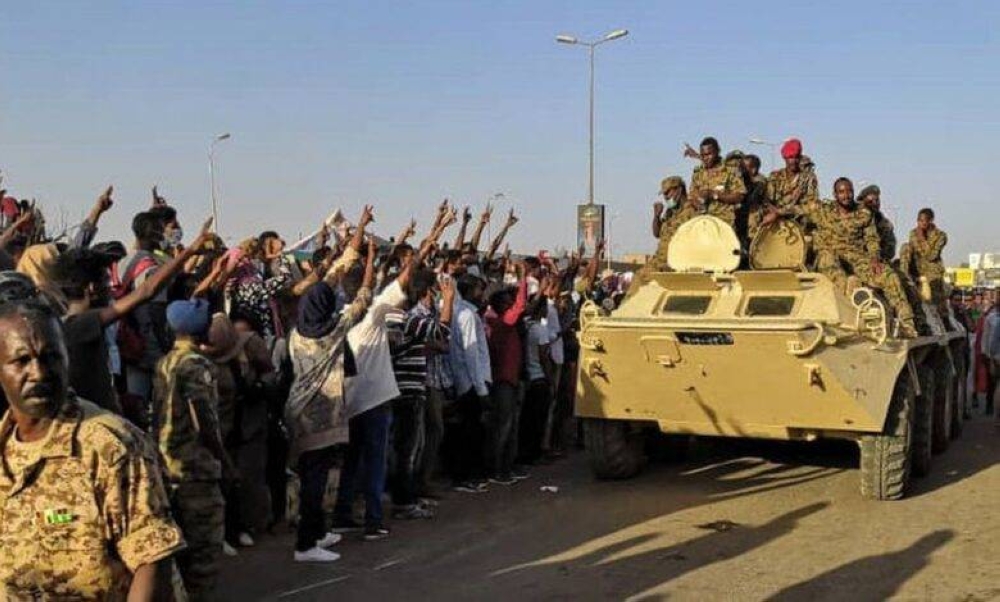 قائد ميداني يكشف عن حقيقة استرداد النهود قائد ميداني يكشف عن حقيقة استرداد النهود