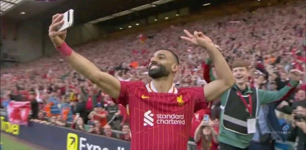 محققاً رقم قياسي.. صلاح أفضل لاعب في الدوري الإنجليزي محققاً رقم قياسي.. صلاح أفضل لاعب في الدوري الإنجليزي