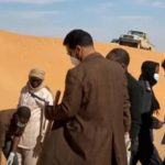 بينهم نساء وأطفال.. إنقاذ سودانيين علقوا في صحراء ليبيا