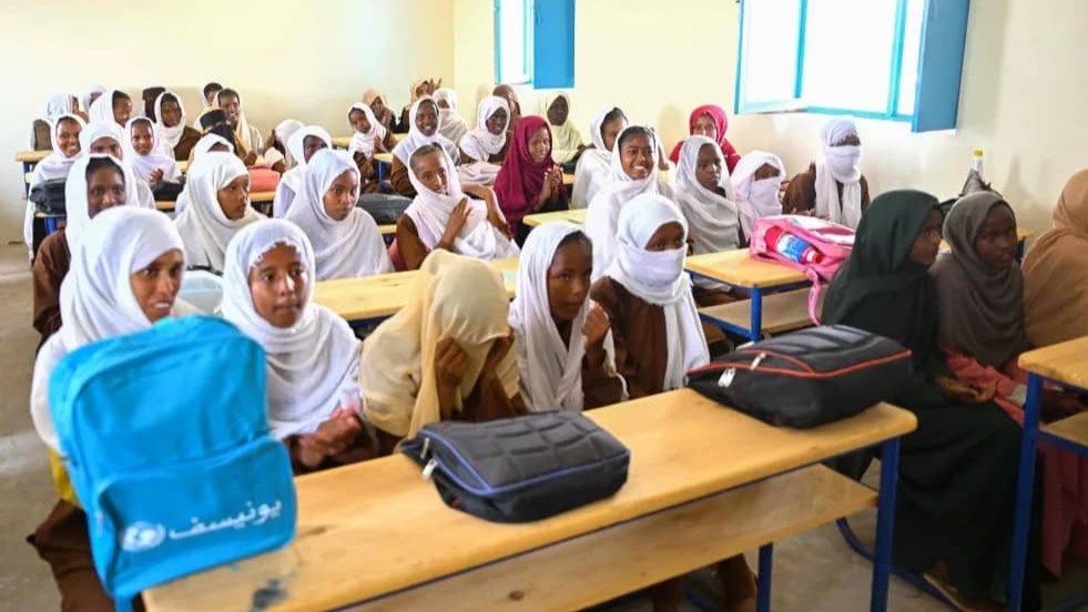 السفارات السودانية تفرض رسوم فلكية على طلاب الشهادة المتوسطة السفارات السودانية تفرض رسوم فلكية على طلاب الشهادة المتوسطة
