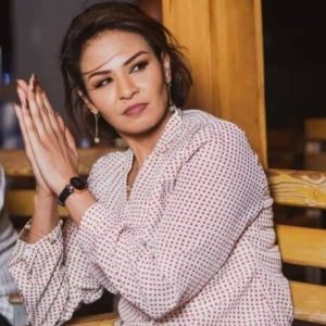 نانسي : الناس ما تهتم بالسخف دا لأنه الثورة مستمرة والموكب حيفوتنا 
