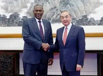 وزير الخارجية السوداني يلتقي نظيره الصيني وزير الخارجية السوداني يلتقي نظيره الصيني