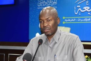 صحفي : يا مولانا أحمد هرون .. سلام ودعاء.. ماذا هنالك؟ 