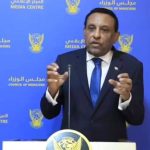 كامل إدريس : يتحذ قراراً عاجلاً 